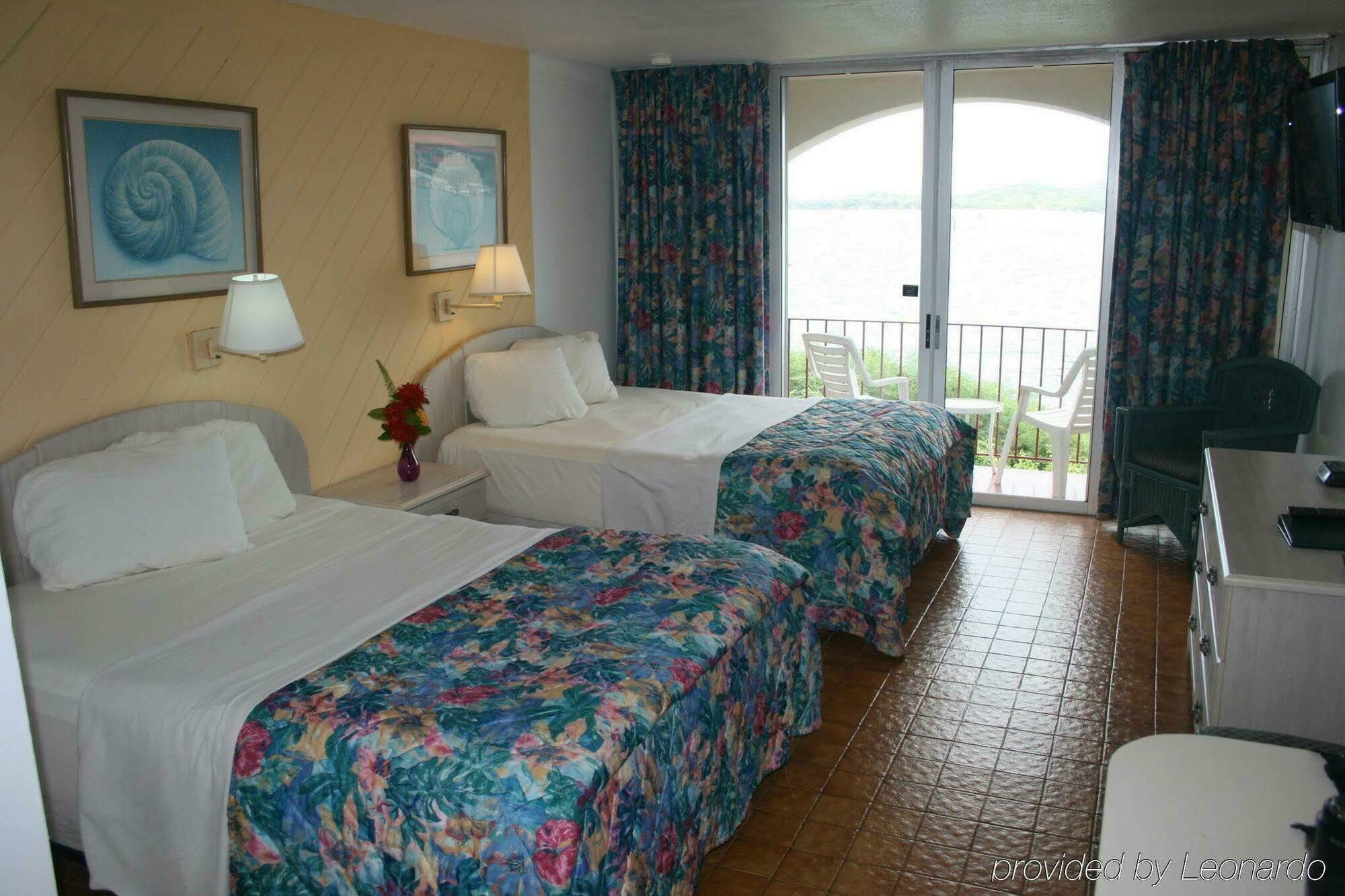 Hotel On The Cay Кристіанстед Екстер'єр фото